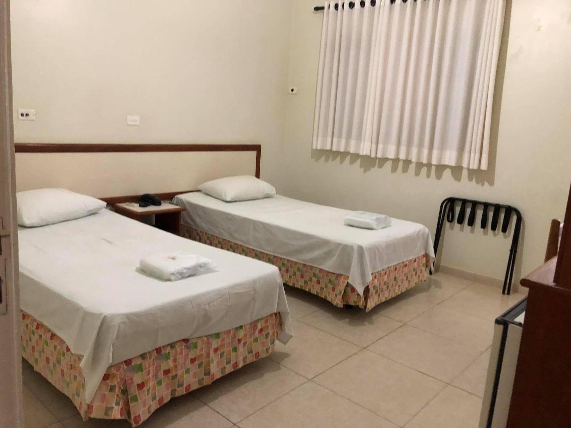 Regio Plaza Hotel オウリニョス エクステリア 写真