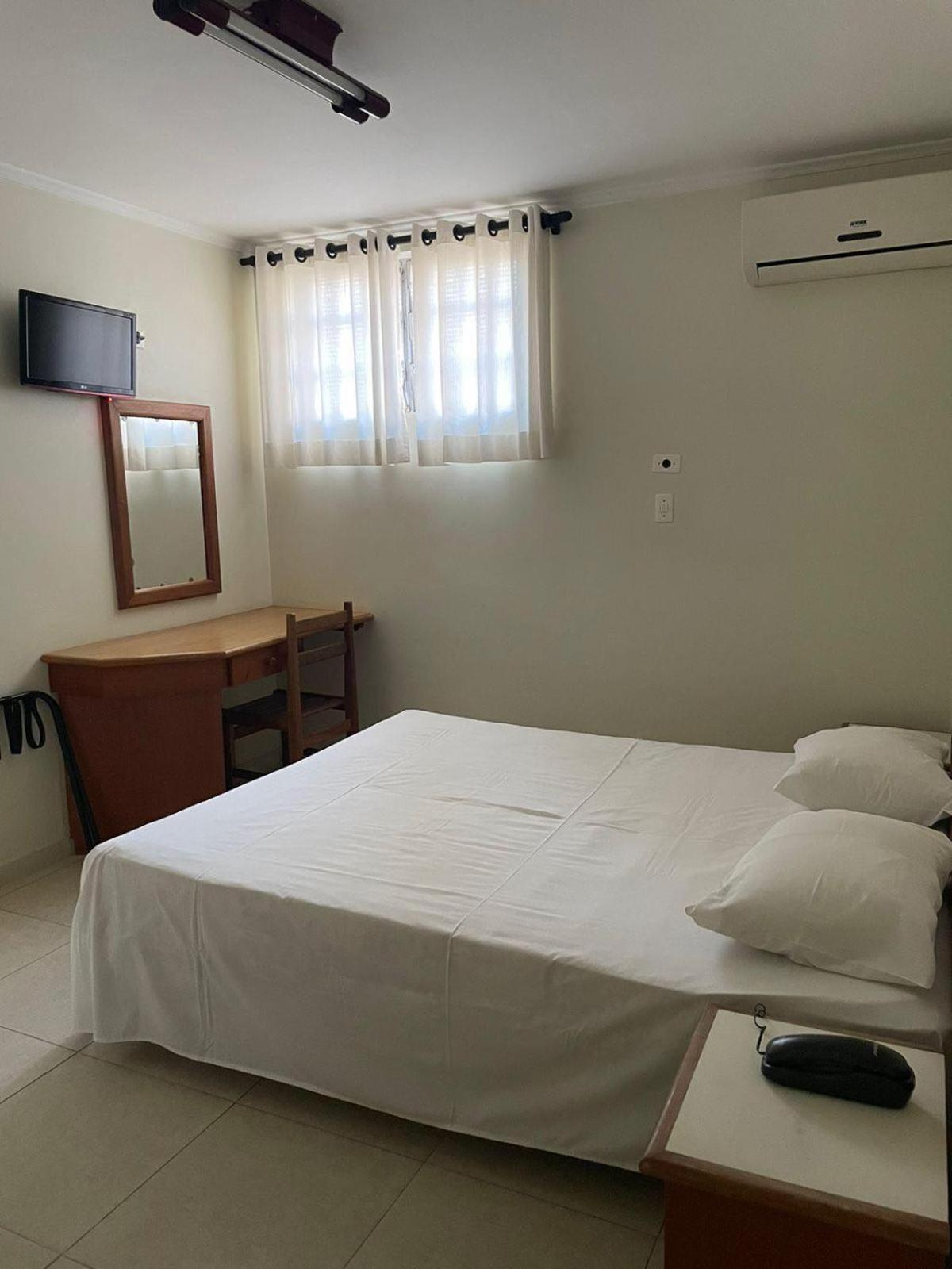 Regio Plaza Hotel オウリニョス エクステリア 写真