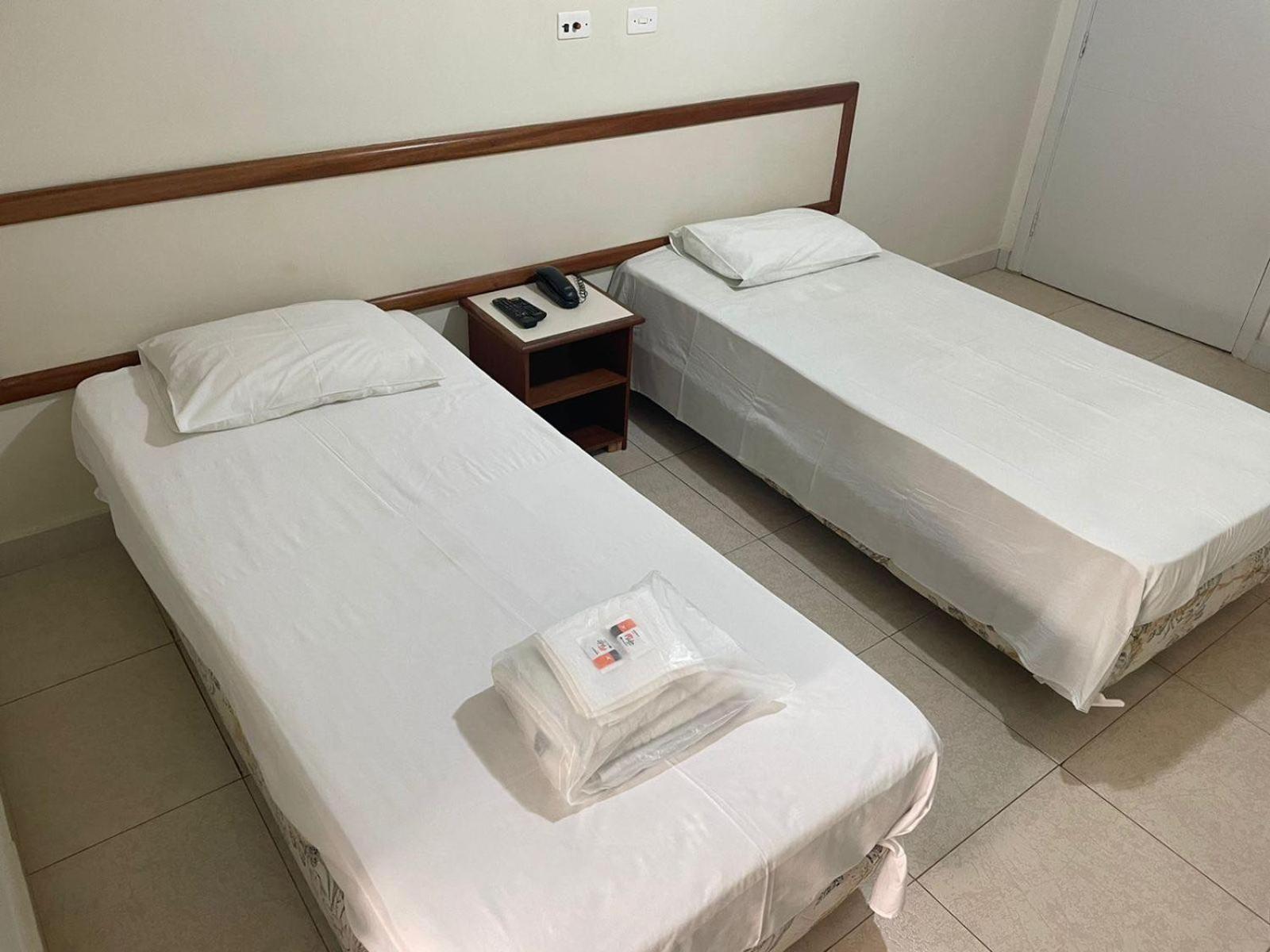 Regio Plaza Hotel オウリニョス エクステリア 写真