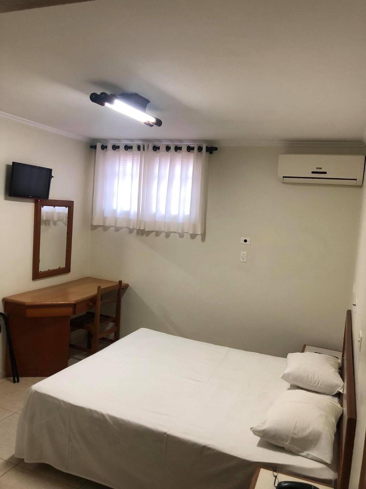 Regio Plaza Hotel オウリニョス エクステリア 写真
